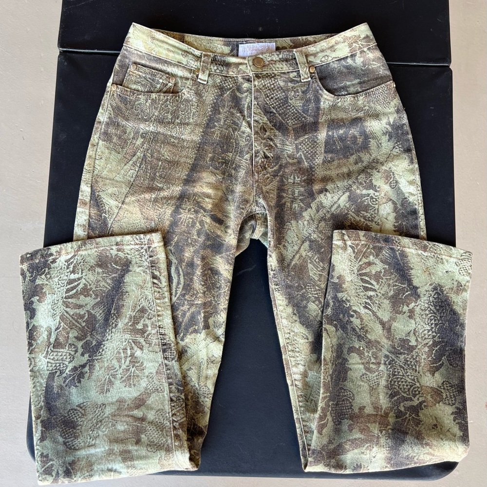 Women’s Roberto Cavalli straight leg patterned jeans size small, fits like 27